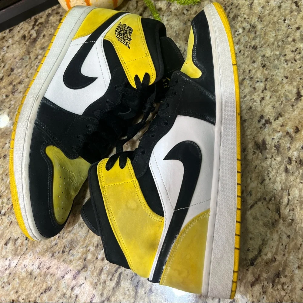 ⚡️Flash Sale⚡️JORDAN 1 Mid Yellow Toe Black Sneakers 12
